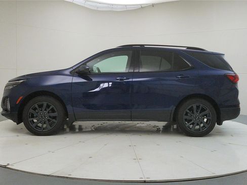 Used 2023 Chevrolet Equinox RS image 4