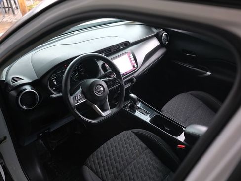 Used 2022 Nissan Kicks SV image 39