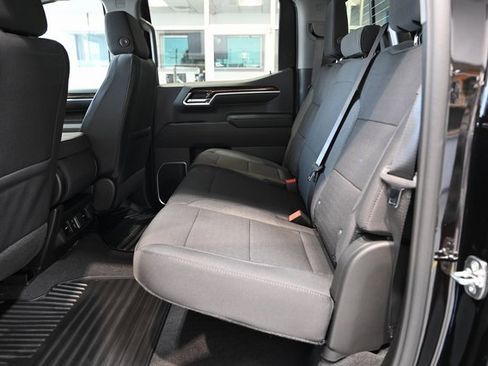 New 2026 GMC Sierra 1500 SLE w/ Preferred Package image 14