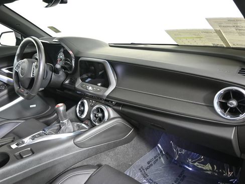 Used 2018 Chevrolet Camaro SS RWD image 14