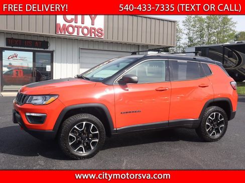 Used 2020 Jeep Compass Trailhawk w/ Leather Interior Group AWD/4WD image 1
