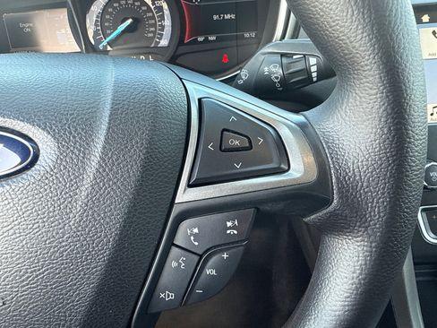 Used 2017 Ford Fusion SE w/ Fusion SE Technology Package image 29