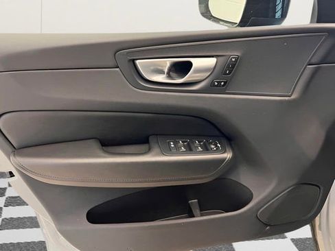 Used 2024 Volvo XC60 B5 Plus image 16