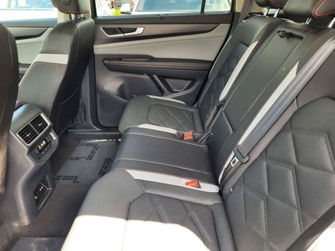 Certified 2025 Volkswagen Atlas Peak Edition SE AWD/4WD image 16