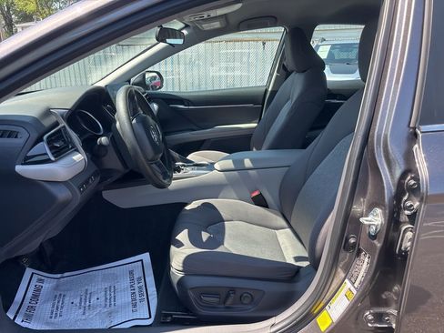 Used 2024 Toyota Camry LE FWD image 15