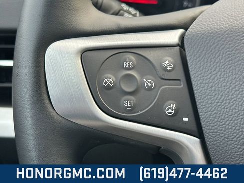 Used 2024 GMC Terrain SLT image 26