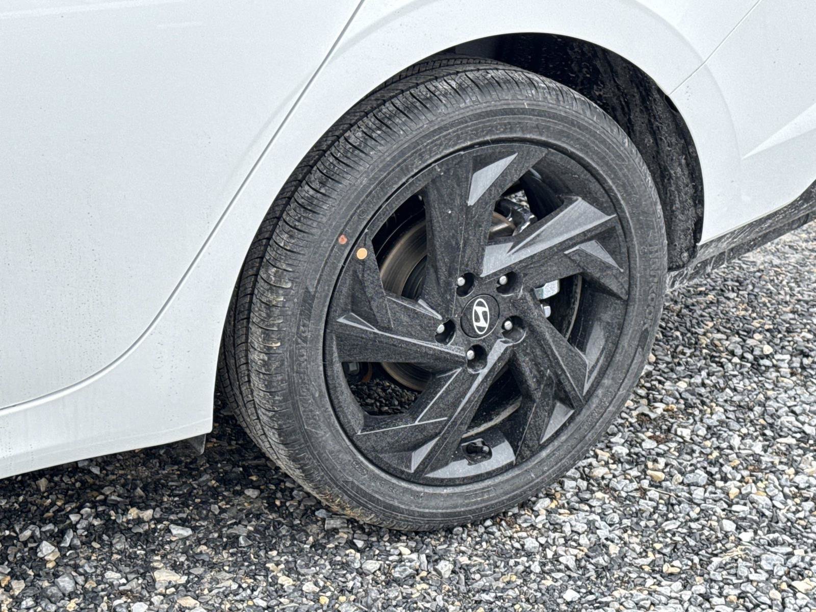 New 2026 Hyundai Elantra SEL FWD image 17