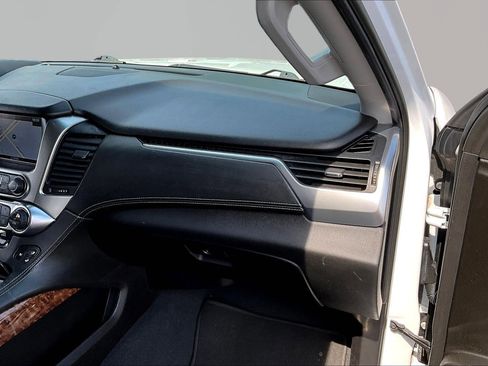 Used 2019 Chevrolet Tahoe Premier AWD/4WD image 26