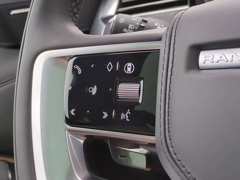 New 2025 Land Rover Range Rover SE image 24