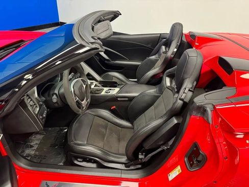 Used 2015 Chevrolet Corvette Z06 w/ 3LZ Preferred Equipment Group RWD image 17