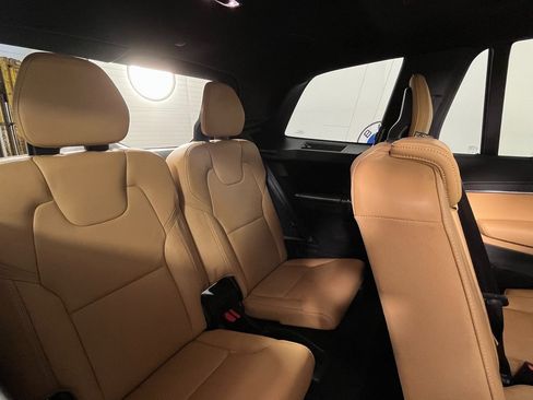 Used 2021 Volvo XC90 T8 Inscription w/ Advanced Package image 24