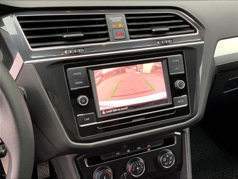 Used 2019 Volkswagen Tiguan S w/ Driver Assistance Package FWD image 21