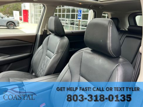 Used 2022 Nissan Rogue Platinum w/ Head-Up Display Package image 11