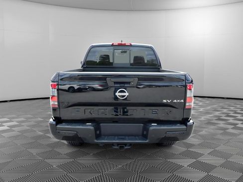 Used 2022 Nissan Frontier SV w/ Technology Package AWD/4WD image 6