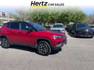 Used 2025 Jeep Compass Trailhawk video 1