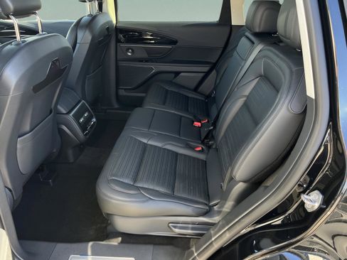 New 2026 Lincoln Nautilus Reserve image 28