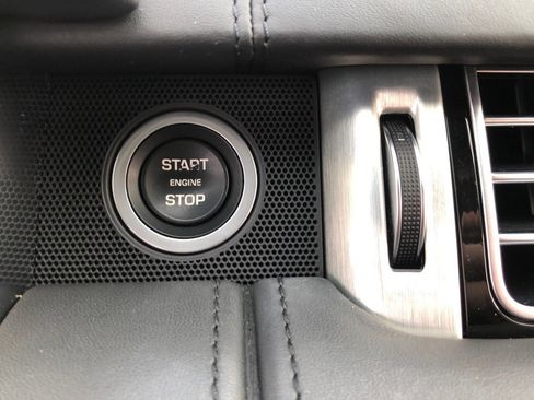 Used 2019 Land Rover Range Rover Long Wheelbase Autobiography image 29