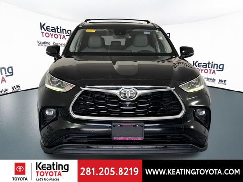 Used 2021 Toyota Highlander Limited AWD/4WD image 10