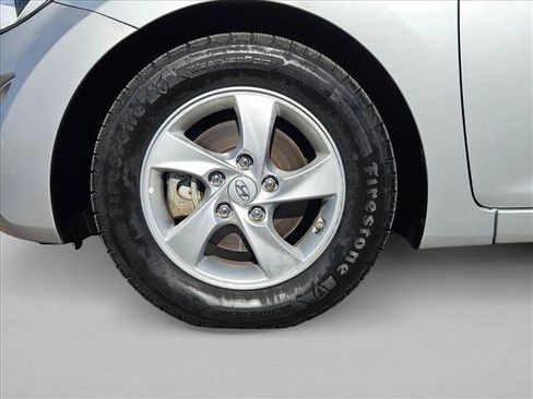 Used 2014 Hyundai Elantra SE image 20