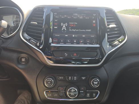 Used 2019 Jeep Cherokee High Altitude AWD/4WD image 24