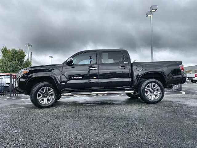 Used 2018 Toyota Tacoma Limited RWD image 5
