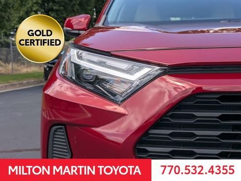 Used 2022 Toyota RAV4 XLE AWD/4WD image 12