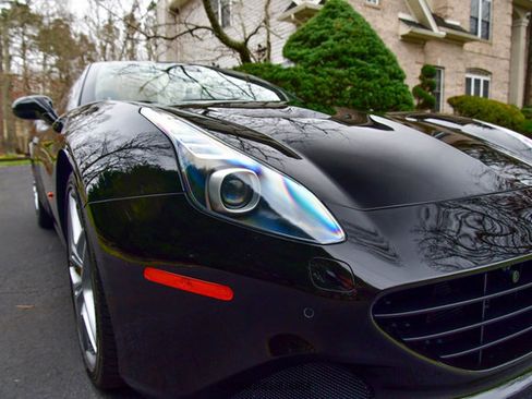 Used 2016 Ferrari California T image 76