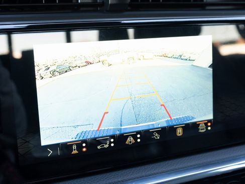 Used 2024 GMC Sierra 1500 Denali image 4