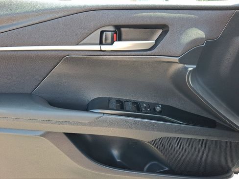 Used 2025 Toyota Camry LE w/ Convenience Package FWD image 13