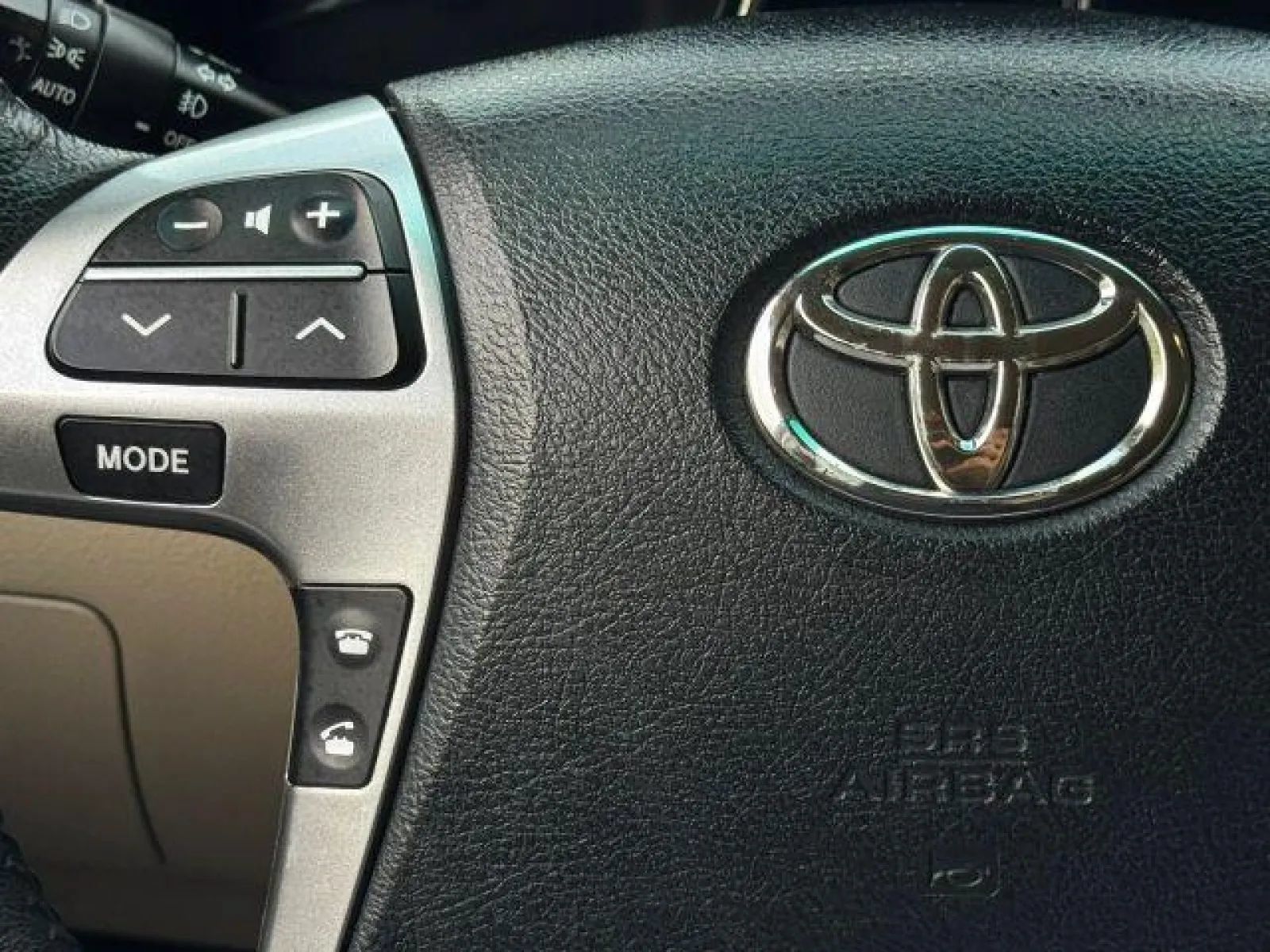 Used 2012 Toyota Highlander Limited w/ Tow Pkg AWD/4WD image 36