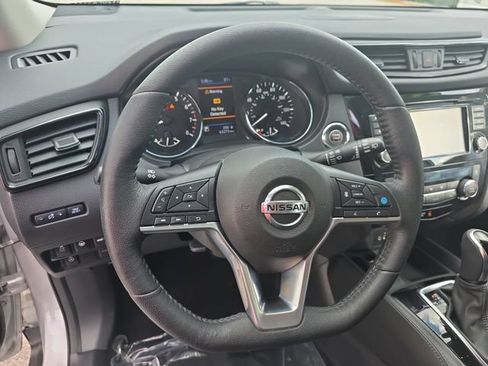 Used 2020 Nissan Rogue SL FWD image 17
