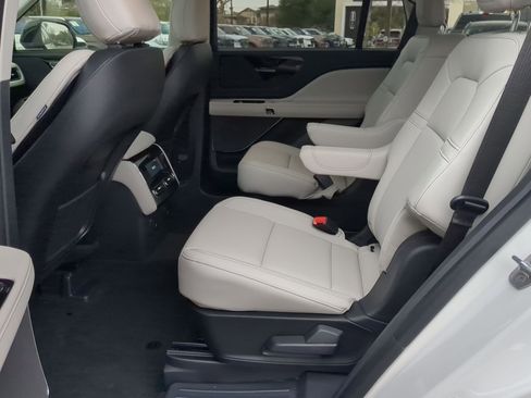 New 2026 Lincoln Aviator Premiere image 22