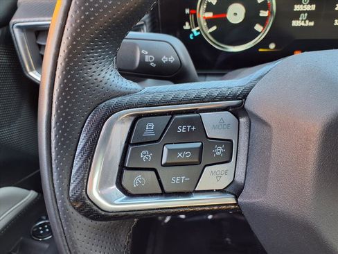 Used 2025 Ford Mustang Premium image 11