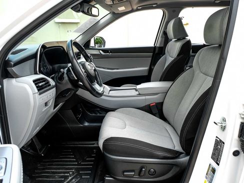 Used 2022 Hyundai Palisade SEL w/ Convenience Package FWD image 5