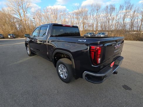 New 2026 GMC Sierra 1500 SLE image 6