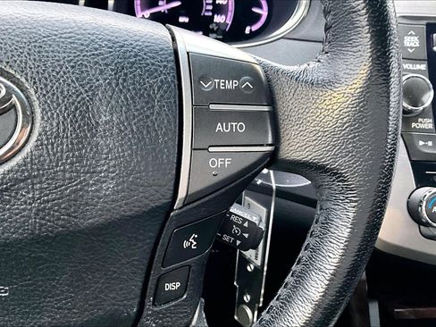 Used 2012 Toyota Avalon image 17