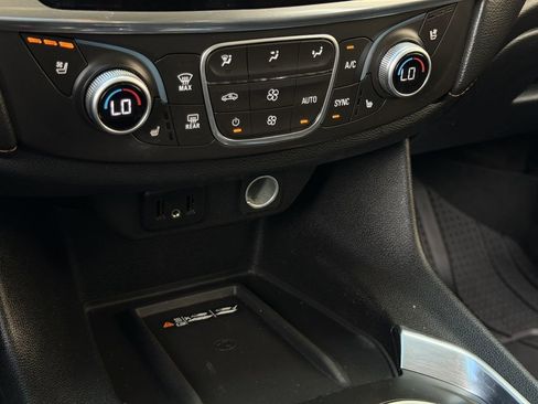 Used 2018 Chevrolet Traverse Premier w/ Redline Edition FWD image 19