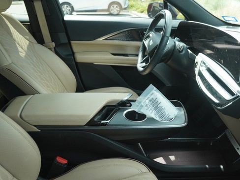 Used 2024 Cadillac Lyriq Sport w/ Nappa Leather Package AWD/4WD image 10