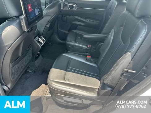 Used 2023 Kia Sorento SX AWD/4WD image 24