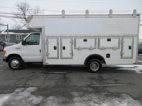 Used 2007 Ford E-450 and Econoline 450 image 2