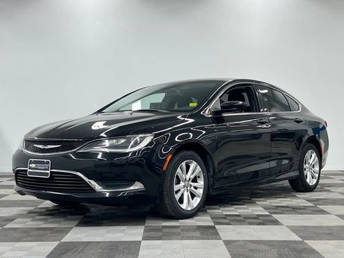 Used 2015 Chrysler 200 Limited FWD image 3