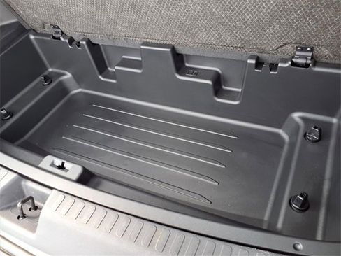 Certified 2025 Chevrolet Traverse LT image 27