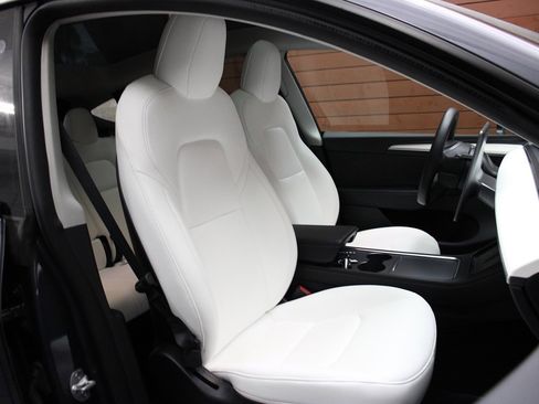 Used 2022 Tesla Model Y Performance image 31