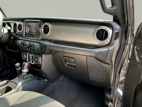 Used 2023 Jeep Wrangler Unlimited Sahara AWD/4WD image 26