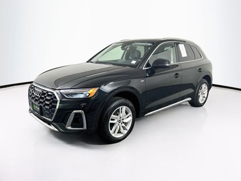 Used 2023 Audi Q5 2.0T Premium w/ Convenience Package AWD/4WD image 3
