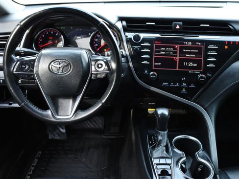 Used 2020 Toyota Camry XSE image 18
