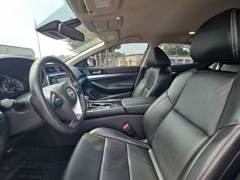 Used 2023 Nissan Maxima SV w/ Floor Mat Group FWD image 19