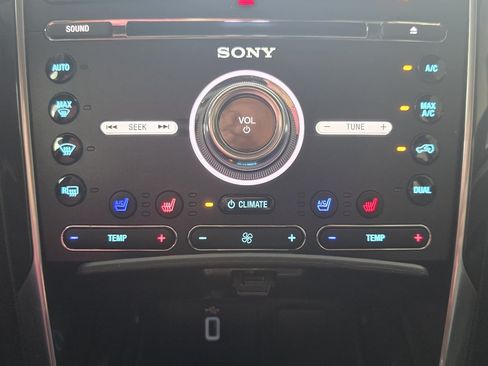 Used 2017 Ford Explorer Sport w/ Equipment Group 401A AWD/4WD image 30