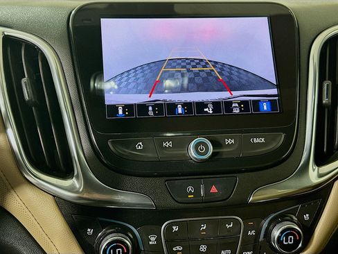 Used 2022 Chevrolet Equinox Premier AWD/4WD image 25