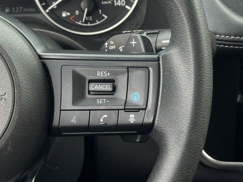 Used 2024 Nissan Rogue SV AWD/4WD image 13